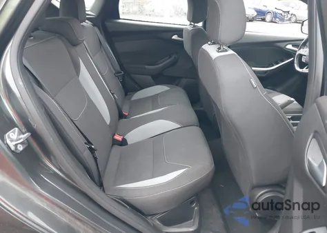 2017 Ford Focus St z USA, uszkodzony, nr VIN 1FADP3L95HL275307